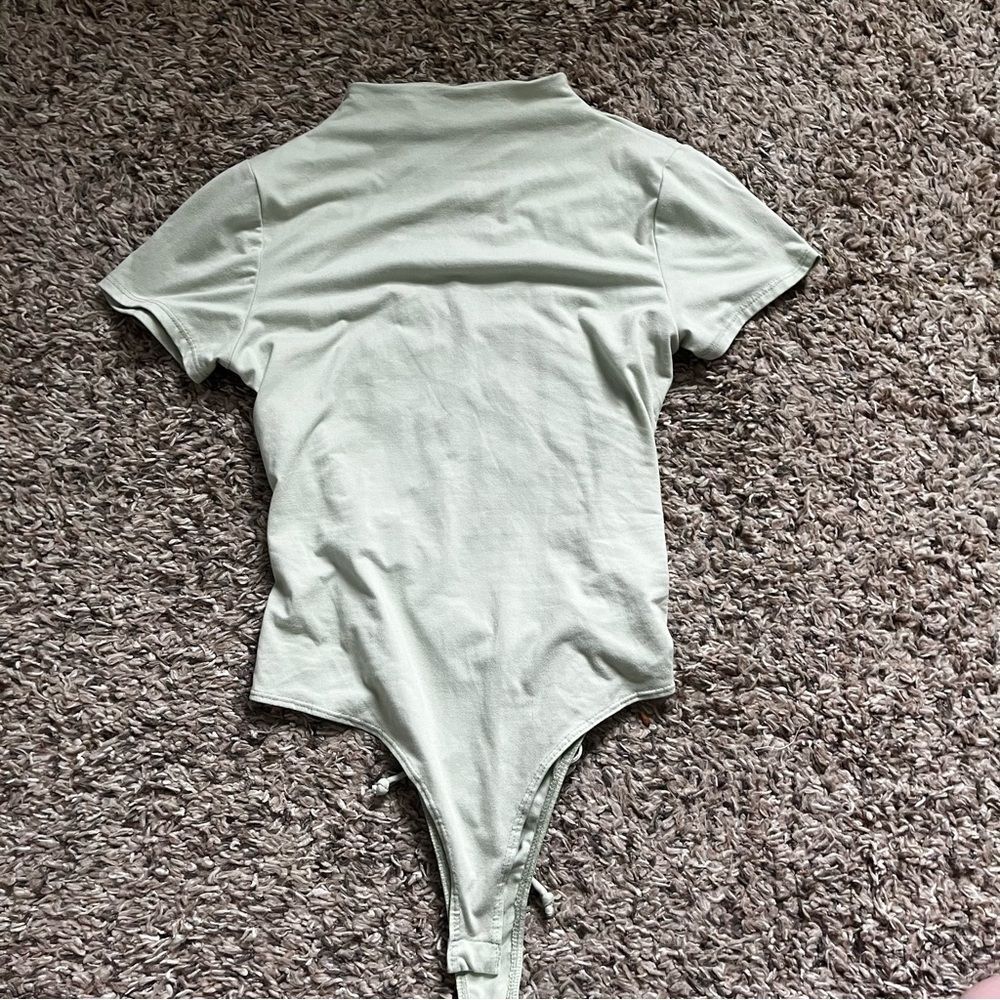 Love J mock neck open back bodysuit size medium